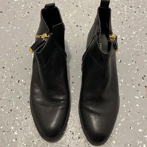 Woman's black leather ankle boots size 8